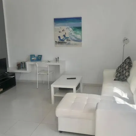 Vrys Close To The Apartment *